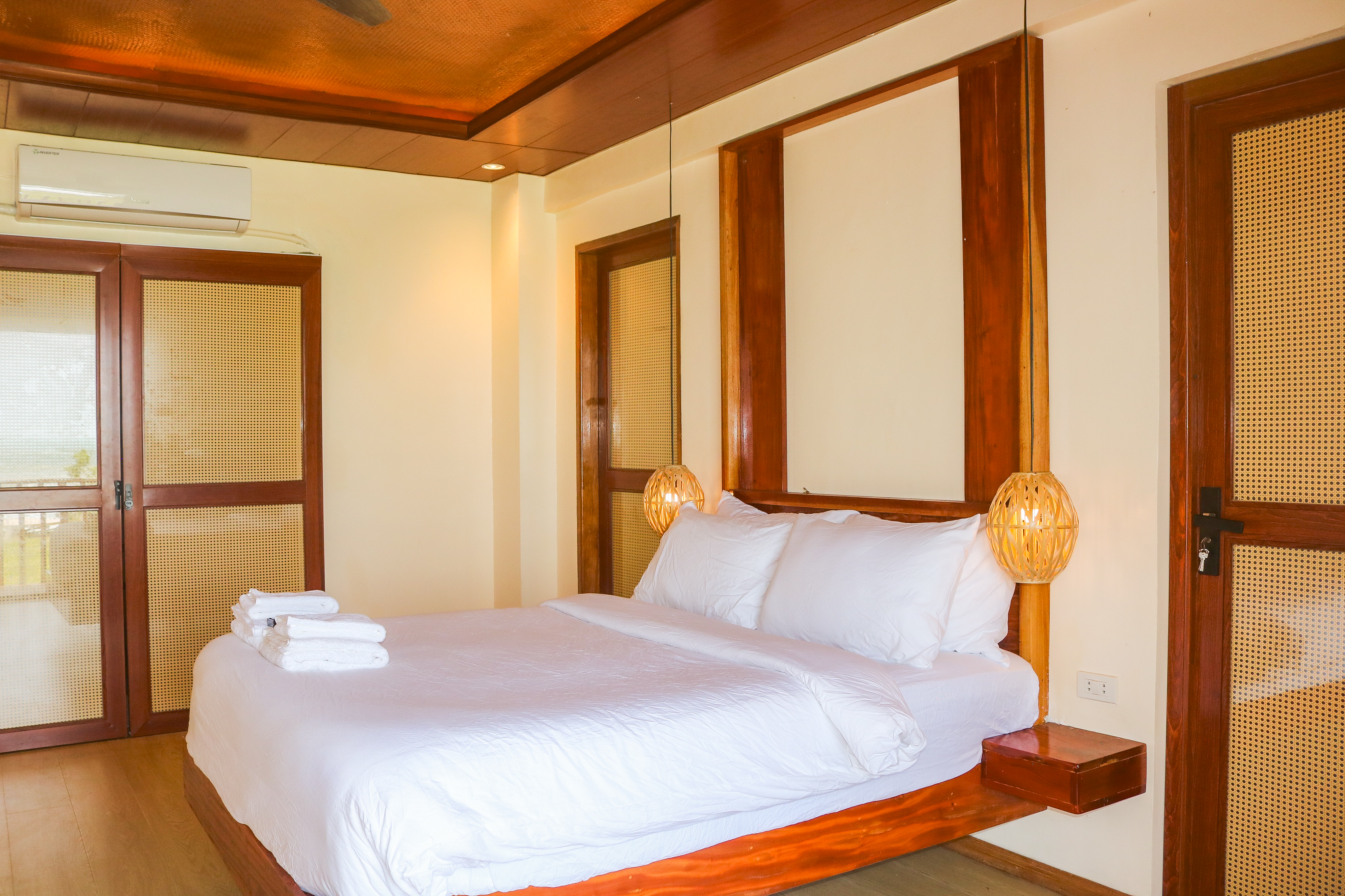 (Villa) Masters Bedroom